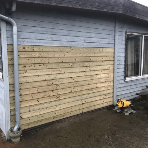 Renovering af facade på kolonihavehus i Hillerød