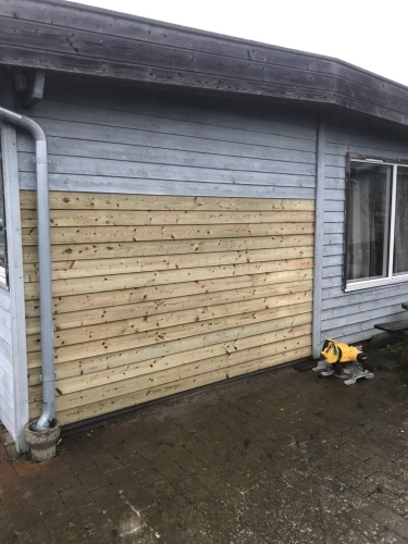 Renovering af facade på kolonihavehus i Hillerød