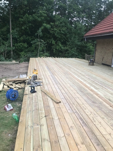 Tømrerarbejde på Sjælland – træterrasse i Måløv