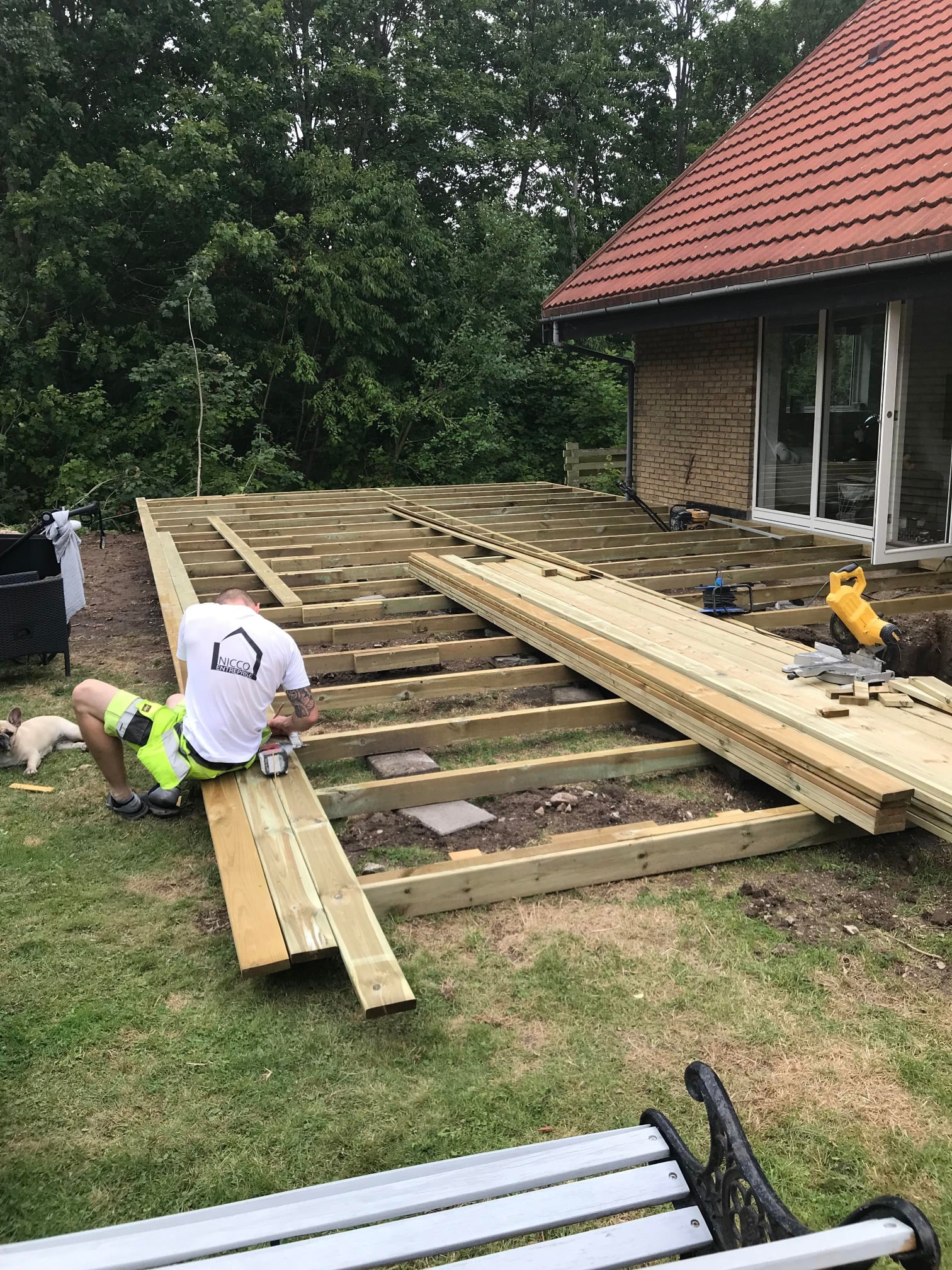 Tømrer til træterrasse i Måløv, mellem Roskilde og København